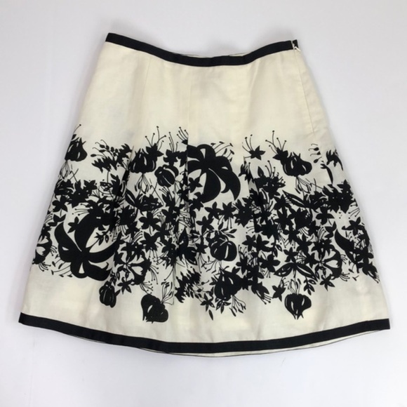 LOFT Dresses & Skirts - Ann Taylor Loft Cream Shadow Flower Skirt